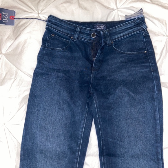Armani Jean - Picture 5 of 5
